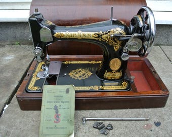 Singer 28K HandCrank Vintage Sewing machine