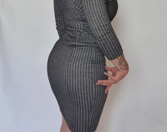 ON SALE!!! 1960s Bombshell Wiggle Dress!