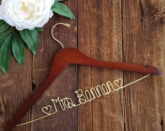 Bride Hanger, Wedding Dress Hanger, Personalized Hanger, Mrs Hanger, Bridesmaid Hangers, Wedding Hanger, Name Hanger, Bridal Hanger, Gift