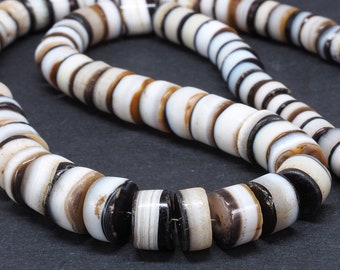 Ancient Suleimani banded agate beads strand. Yemen. Tribal, ethnic jewelry