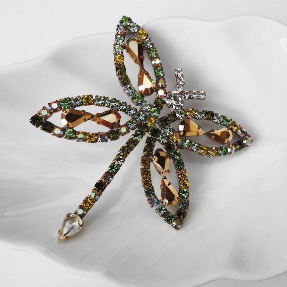 Vintage dragonfly green brooch pin