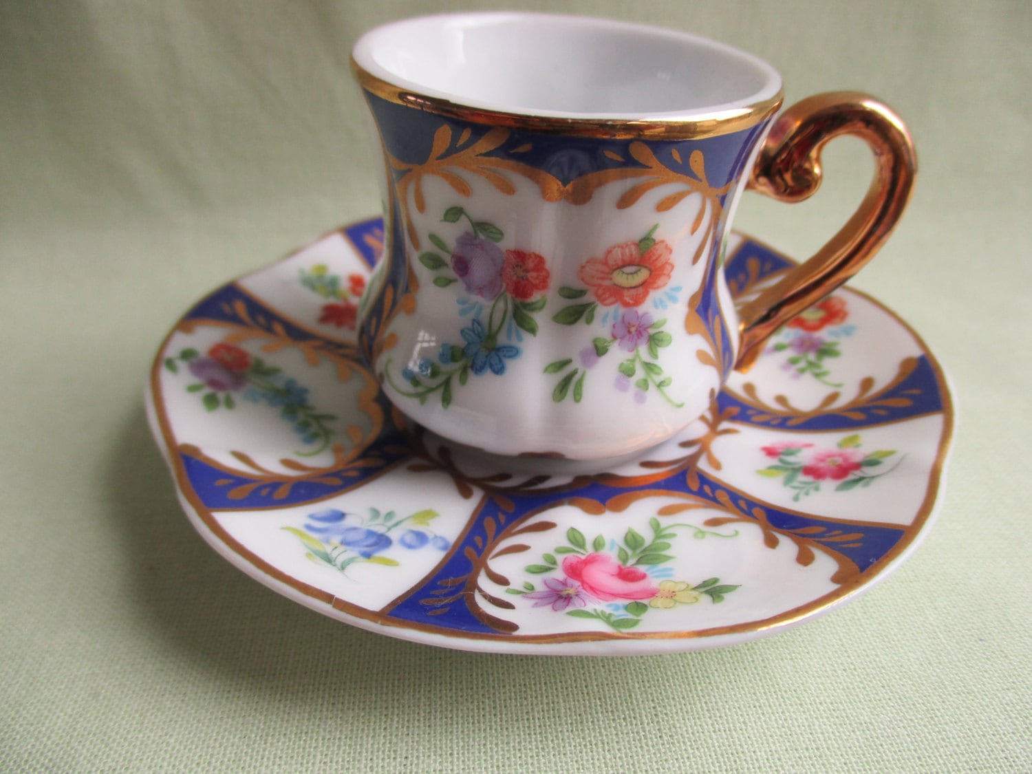Miniature / Duo / Porcelain / Cup and Saucer / Past Times