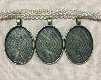 3 Oval pendant tray Picture frame locket,25x32 mm Metal bronze locket necklace,Embroidery Cross stitch pendant frame,DIY wedding photo charm