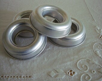 Vintage RING BAKING TINS: Set of 4 Bundt Cake Pan Rings- Cottage, Farmhouse Kitchen