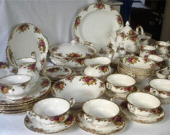 Superb Royal Albert Old Country Roses Dinner And Tea Set