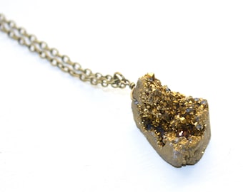 Gold Druzy Necklace, Raw Crystal Necklace, Agate Druzy Necklace, Druzy Jewelry, Sparkly Crystal Necklace, Drusy Necklace, Geode Necklace