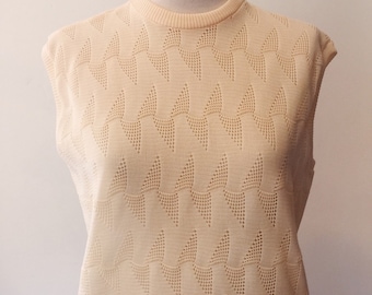 Knockout '60s Spring Sweater - Larger size