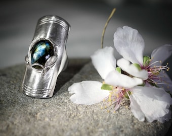 Sterling Silver and Labradorite Ring