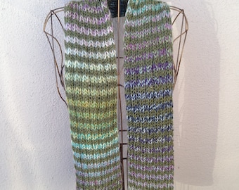 17005 - Handknit scarf