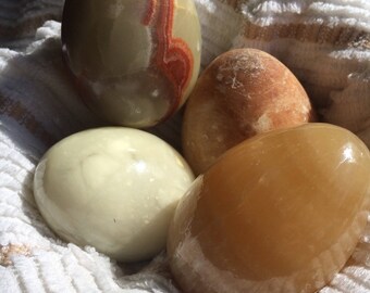 Vintage Set of 4 Natural Alabaster Eggs