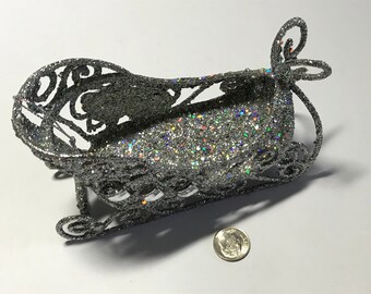 small shinny silver glitter sleigh, 2 x 5 inch (LR3)