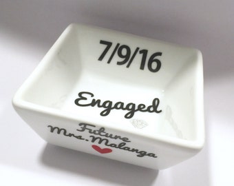 Customized Engaged Gift, Engagement Gift, Personalized Ring Dish, Ring Dish, Future Mrs Gift, Engaged Ring Dish, Engagement Ring Dish