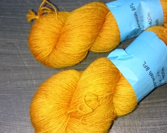 Handdyed Hopeasäie Sukka, Outsider 102