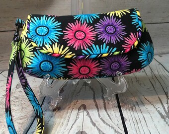 Crazy Daisy Curvy Clutch/Wristlet