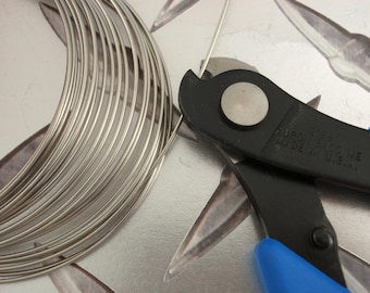 Xuron Double Flush HARD Wire Cutters - HWAC - My Pick for Stainless Steel and a Must for Memory Wire- Made in the USA - Wire Sample Included