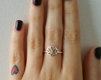 Silver Lotus Ring //Bohemian Jewellery // Trending Jewelry // Festival Jewelry // Stacking Ring // Flower Ring // Gypsy Jewelry