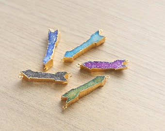 1 pcs of Colorful Agate Druzy Arrow Pendant With Gold Plated Brass Foiling - Mixed Colors