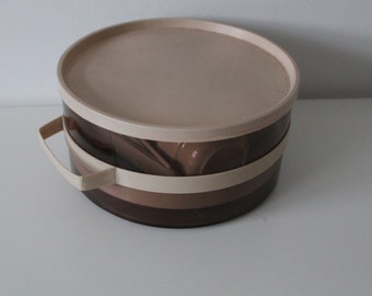 Retro Plastic Picnic Set