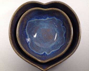 Ceramic nesting bowls, pottery nesting bowls, heart bowl, blue bowl, handmade pottery, wedding gift, Beth Deutscher