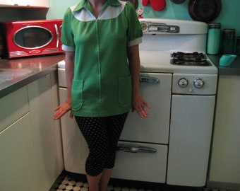 1960s Vintage Green Polka Dot Top Oversized Collar