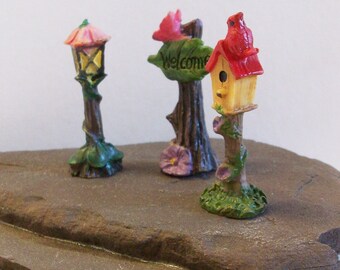 Miniature bird house, lantern and welcome sign: Fairy garden or terrariums mini figurines