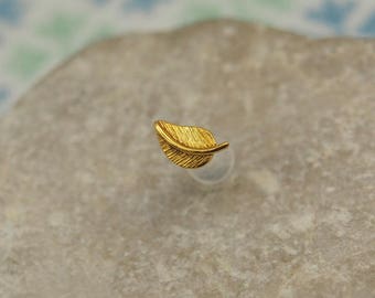 Leaf Cartilage Stud - 16g Tragus Piercing - Cartilage Earring - Leaf Helix Stud - Helix Earring - Helix 16 Gauge Stud - Gold Helix Piercing