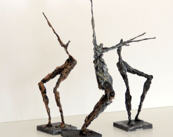 Dancing Trio Wild Group