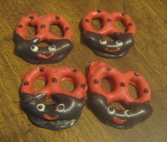 2 dozen ladybug design chocolate covered pretzels party favor