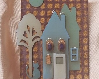House Pin by Lucinda