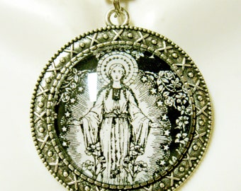 Immaculate conception pendant and chain - AP26-042