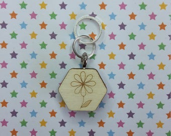 Daisy wooden stitch marker - knitting notions - charm