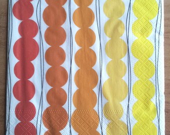 Pack of 20 paper napkins round warm colors