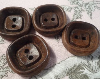 4 buttons thick dark brown wood 2.50 cm diameter