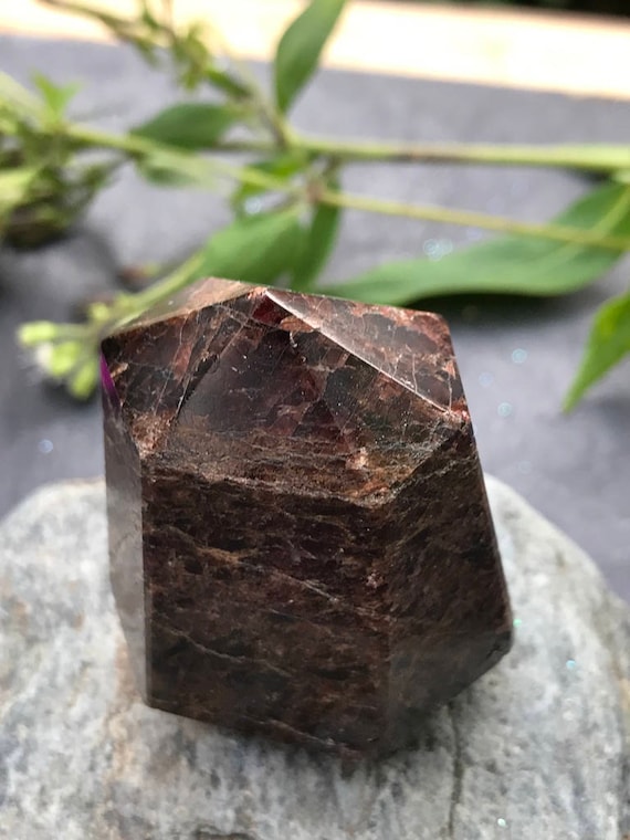 Garnet Polished Point, Standing Garnet, Garnet Tower, Polished Garnet, Garnet Obelisk, Red Crystal Point, Reiki, Crystal Grid, Boho