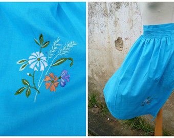 Vintage 1970/70s Tyrol Austria Trachten dirndl turquoise embroidered cotton apron