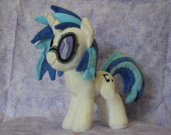 Vinyl Scratch DJ Pon-3 10 inch Plush Beanie
