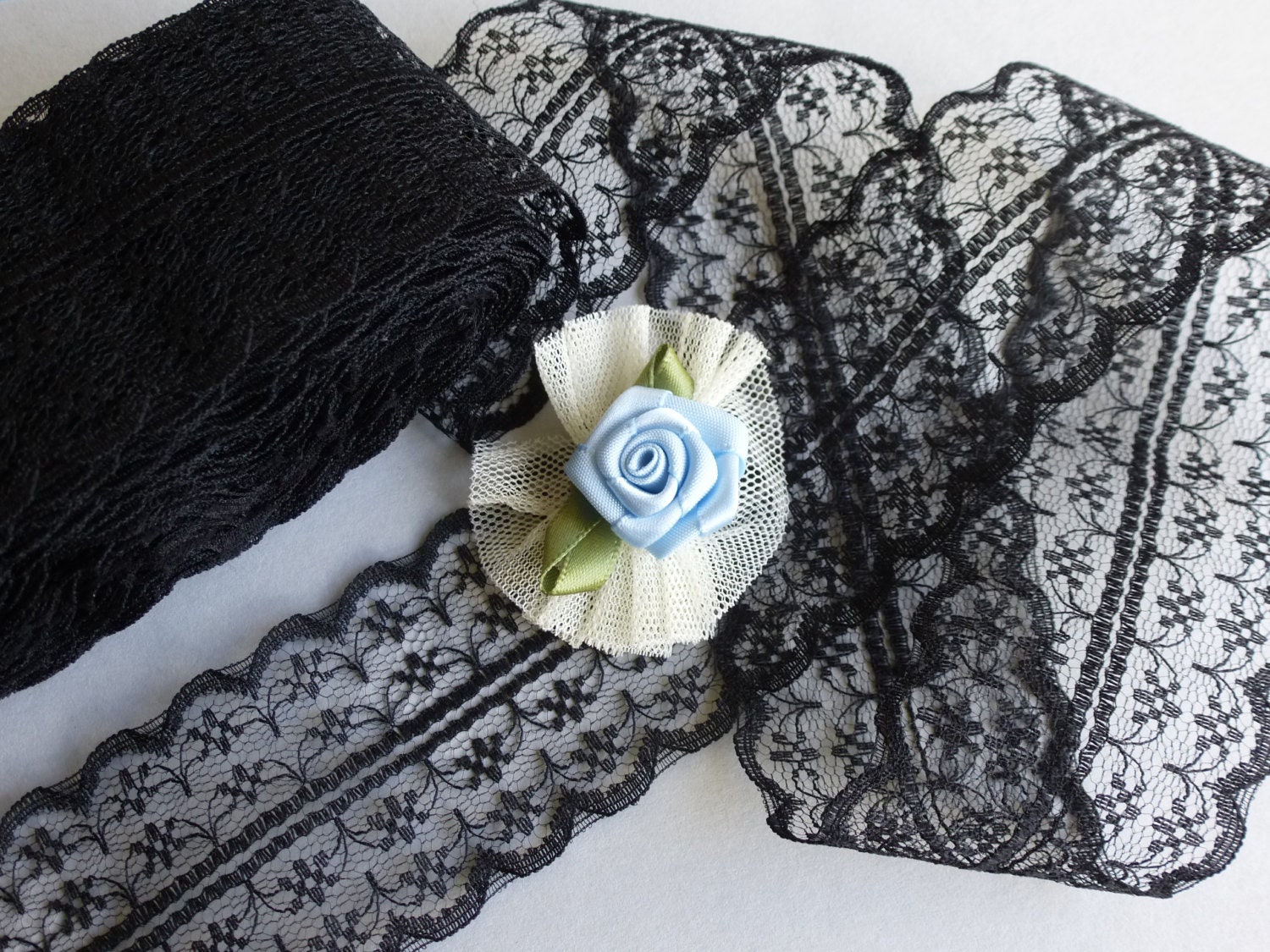 black ribbon laces