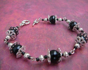 Black and silver linked stone bracelet