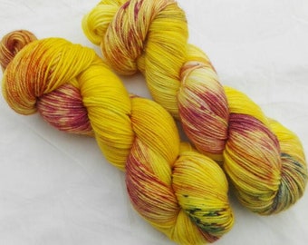 Hand dyed sock yarn merino cashmere nylon Lavender Lemonade