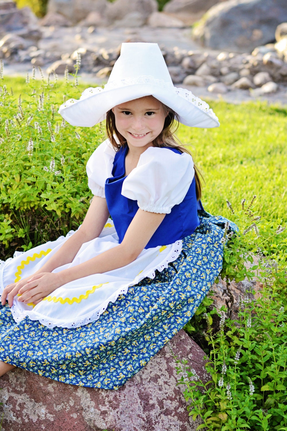 Cute Little Dutch Girl Costume Dress And Hat Netherlands