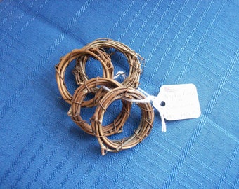 Grapevine NAPKIN RINGS~Hand made set of 4