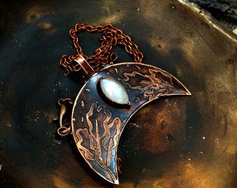 Moonstone pendant, lunar necklace, elven pendant, fairy pendant, fantasy pendant, lunnitza, boho style, crescent moon pendant, lunar jewelry