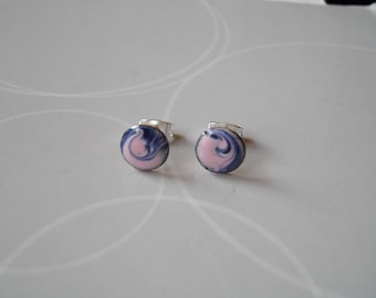 Enamel on copper, Earrings in pink and black, and silvered supplies.