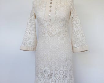 60s Mod Wedding Dress Cream Lace with Bell Sleeves UK 8 / 10 S US 6 / 8 1/2 price due to damage