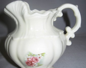 Pitcher Arner's #9622 Off White Rose Flower Designs 1975