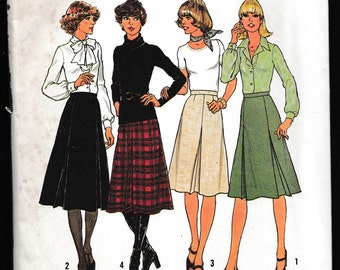 Simplicity 7625 Misses Inverted Pleated Skirt in Two Lengths