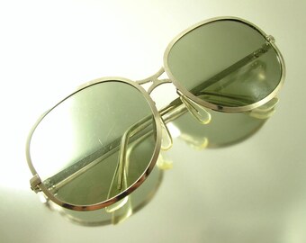Vintage 1980s estate, France French, retro style silver plastic sunglasses