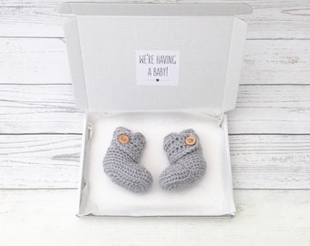 pregnancy announcement booties, pregnancy reveal, grandparents to be,auntie, crochet baby booties, new baby, newborn shoes