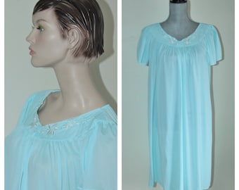 Vintage Nightgown by Miss Elaine Classics, Aqua 1980s Sleepwear Size Medium Short Loose