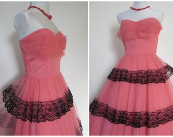 1940s Evening Dress 1950s Prom Dress Long Tulle Taffeta Strapless Party Dress Coral Pink Black Lace Flamenco Style Dance Dress XS / S